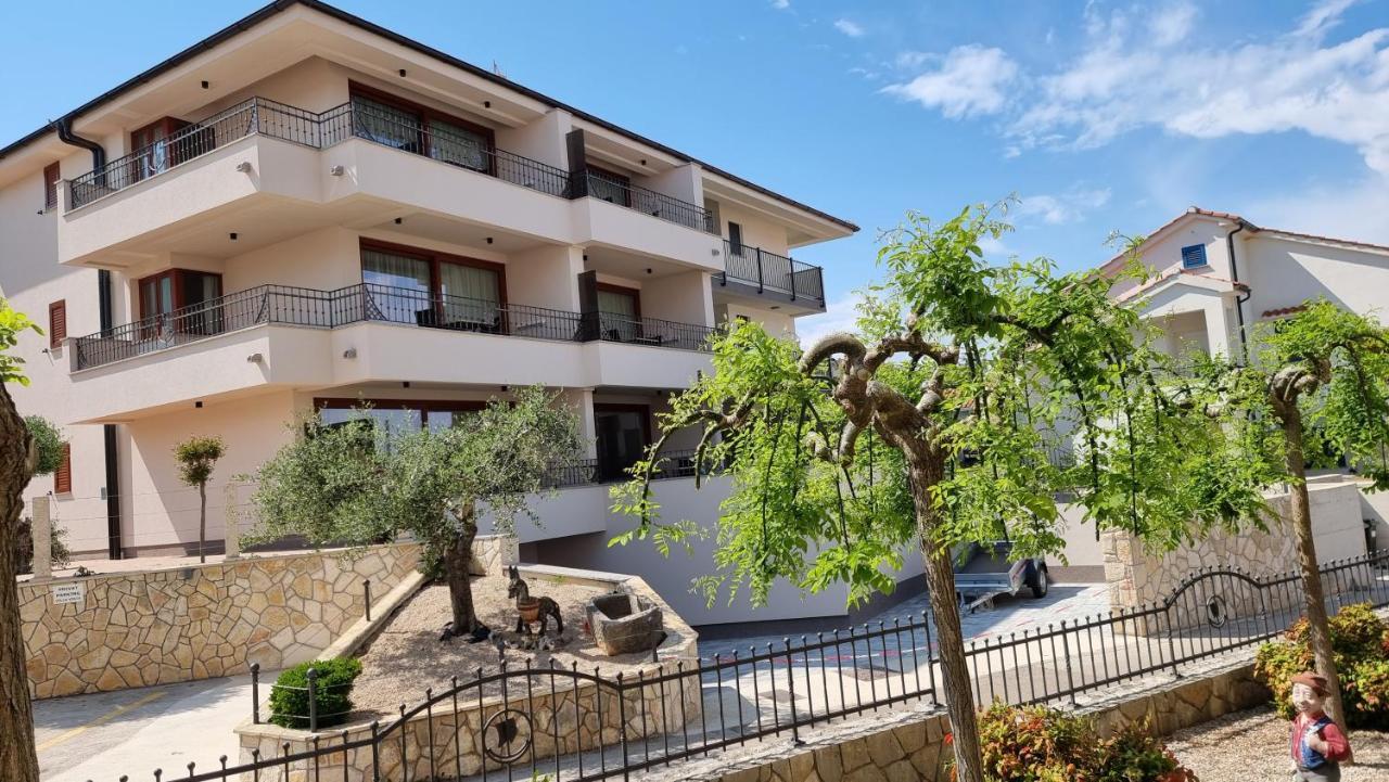 Vista 4*